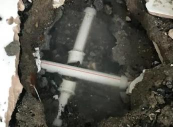 成都阳台漏水维修公司为您分享楼上楼下漏水怎么处理